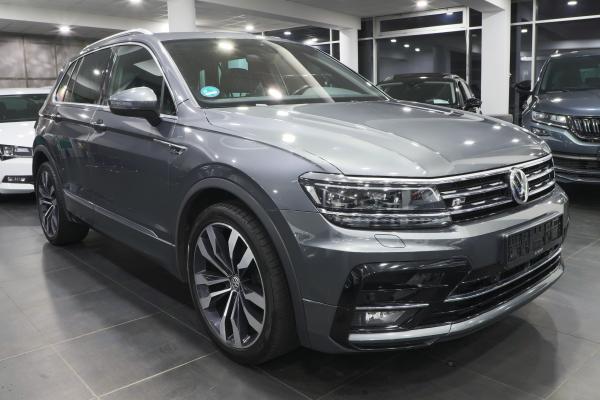 Volkswagen Tiguan Highline 4Motion 2.0 TDI 140kW 4x4 DSG R-Line / Virtual Cockpit / ALU 20''