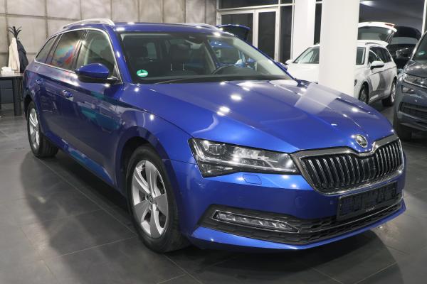 Škoda Superb 3 Combi Style 2.0 TDI 140kW DSG / Facelift 2020 / Webasto / Matrix Led / ALU 17''