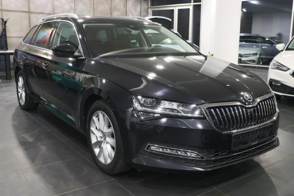 Škoda Superb 3 Combi Style 2.0 TDI 110kW DSG / Facelift 2020 / Virtual Cockpit / Matrix Led / ALU 17"