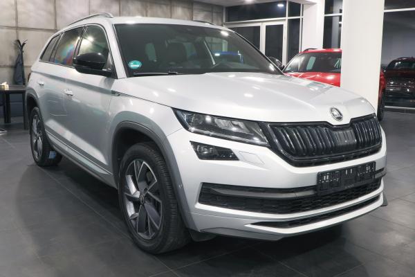 Škoda Kodiaq 2.0 TDI 140kW 4x4 DSG Sportline / Webasto / ALU 19"