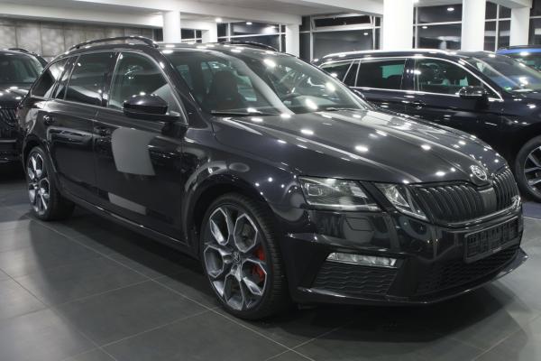 Škoda Octavia 3 Combi RS 2.0 TDI 135kW 4x4 DSG / ALU 19" / Facelift / bez možnosti odpočtu DPH