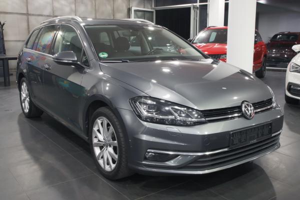 Volkswagen Golf 7 Variant Highline 2.0 TDI 110kW DSG / Active Info display 12'' / ALU 17''