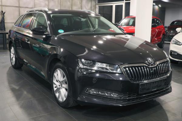 Škoda Superb 3 Combi Style 2.0 TDI 110kW DSG / Facelift 2020 / Matrix LED / ALU 17"