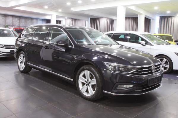 Volkswagen Passat B8 Variant Elegance 2.0 TDI 110kW DSG / Facelift 2020 / Matrix Led / ALU 17''