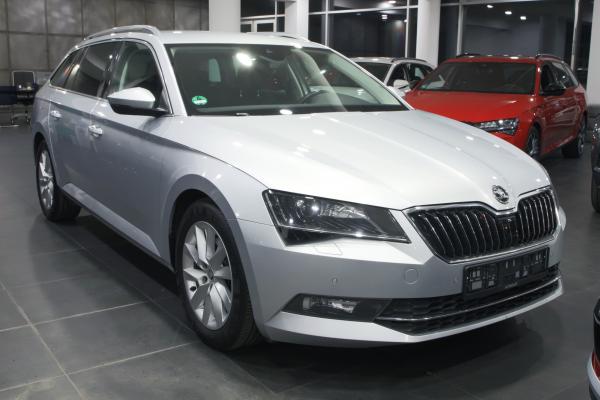 Škoda Superb 3 Combi Style 2.0 TDI 110kW DSG / ALU 17''