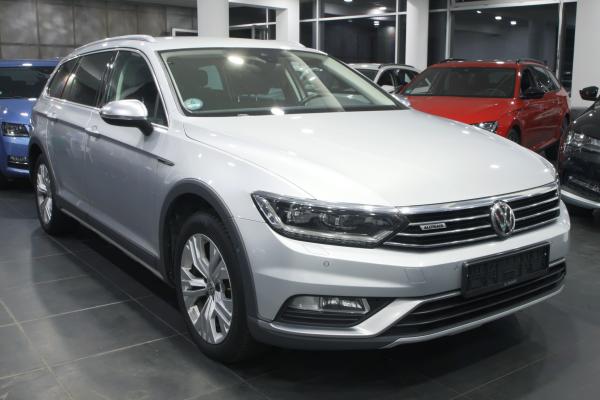 Volkswagen Passat B8 Alltrack 4Motion 2.0 TDI 140kW 4x4 DSG / Active infoDisplay / 2x sada ALU 17''