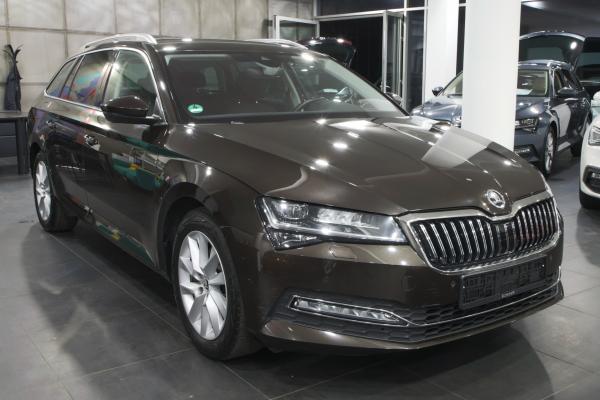 Škoda Superb 3 Combi Style 2.0 TDI 110kW DSG / Facelift 2020 / Virtual Cockpit / Matrix Led / ALU 17''