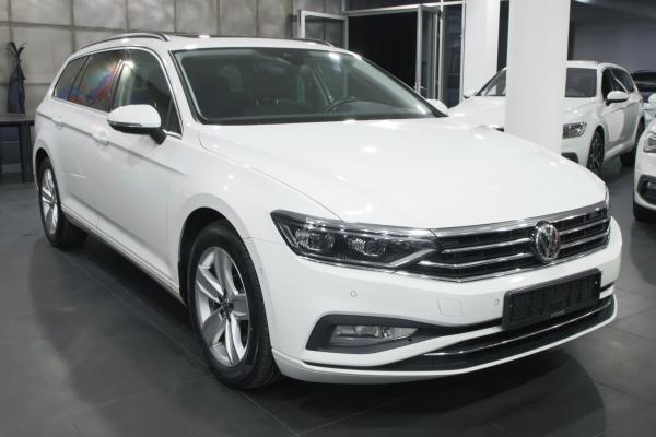 Volkswagen Passat B8 Variant Business 2.0 TDI 140kW DSG / Faceift 2020 / Virtual Cockpit / Matrix Led / 2x sada ALU