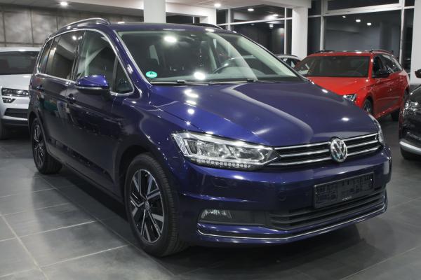 Volkswagen Touran Highline 2.0 TDI 110kW DSG / Webasto / ALU 17''+ ALU 16''