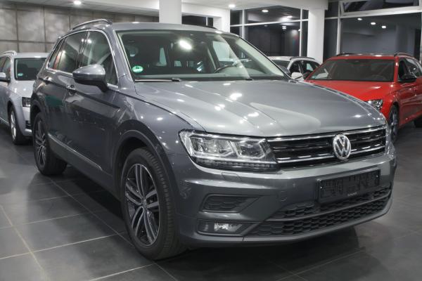 Volkswagen Tiguan Comfortline 4Motion 2.0 TDI 140kW 4x4 DSG / ALU 19''