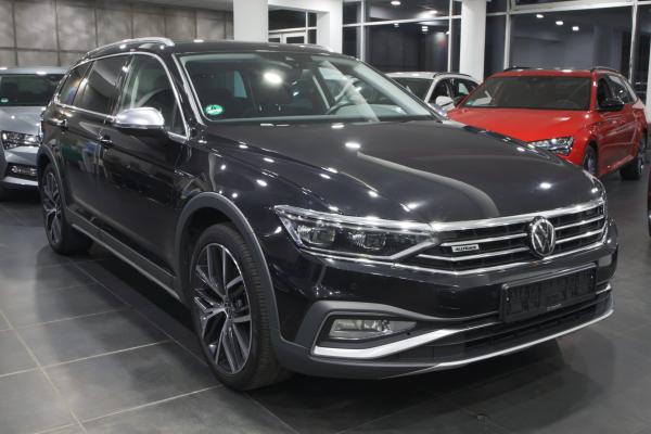 Volkswagen Passat B8 Alltrack 4Motion 2.0 TDI 140kW 4x4 DSG / Facelift 2020 / Matrix Led / ALU 19''+ ALU 17''