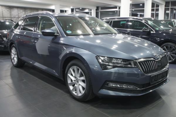 Škoda Superb 3 Combi Style 2.0 TDI 140kW DSG / Facelift 2020 / Virtual cockpit / ALU 17''+ ALU 16''