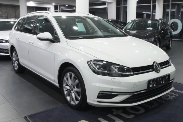 Volkswagen Golf 7 Variant Highline 1.5 TSI 110kW DSG / ALU 17''