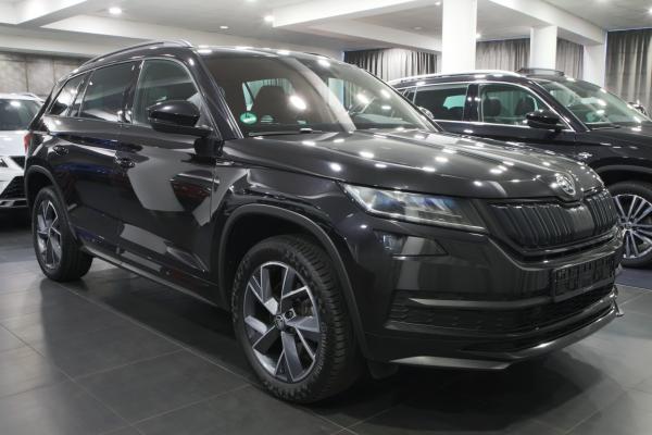 Škoda Kodiaq 2.0 TDI 140kW 4x4 DSG Sportline / Webasto / Virtual cockpit / ALU 19''