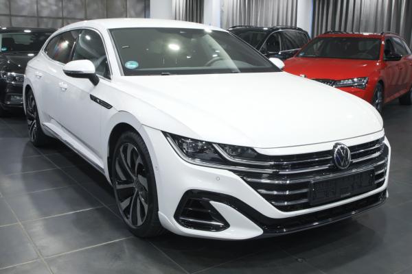 Volkswagen Arteon Shooting Brake 2.0 TDI 147kW DSG R-Line  / Virtual Cockpit / Head-up / ALU 19''+ ALU 18''