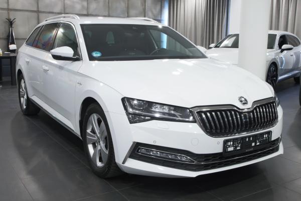 Škoda Superb 3 Combi Laurin & Klement 2.0 TDI 147kW DSG / Facelift 2020 / Webasto / Virtual Cockpit / ALU 17''