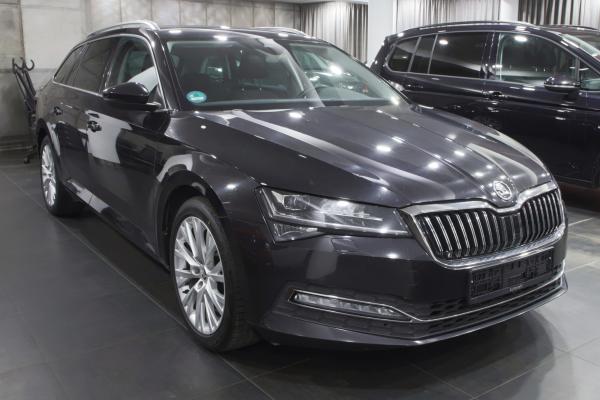 Škoda Superb 3 Combi Style 2.0 TDI 140kW DSG / Facelift 2020 / ALU 18''+ ALU 17''