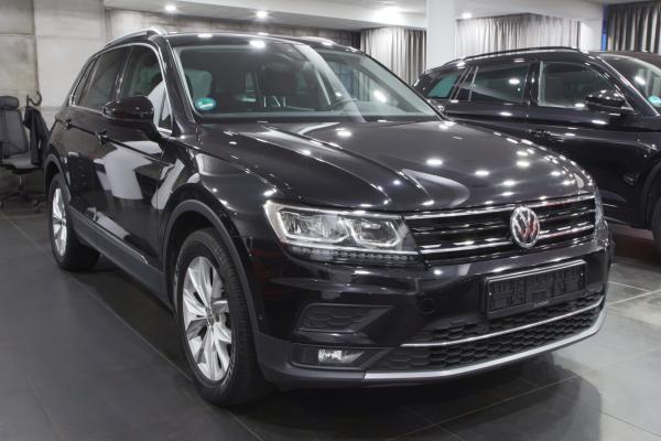 Volkswagen Tiguan Highline 2.0 TDI 110kW DSG / Virtual cockpit / ALU 18''+ zimní sada