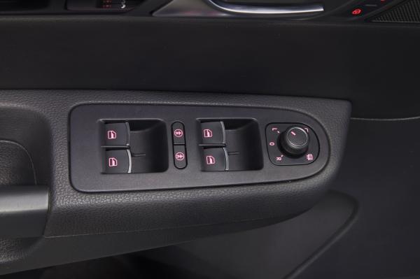 12511-img-0905-jpg-TRq6Xj.jpg