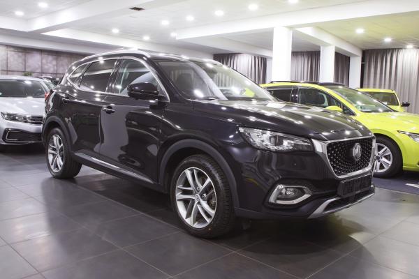 MG EHS PHEV Luxury 1.5 190kW AUT. / Virtual cockpit / ALU 18''