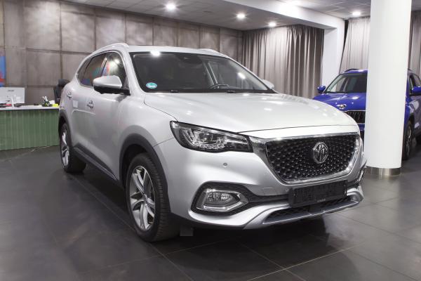 MG EHS PHEV Luxury 1.5 190kW AUT. / Virtual cockpit / ALU 18''
