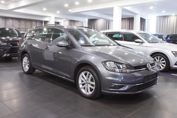 Volkswagen Golf 7 Variant Comfortline 2.0 TDI 110kW DSG / ALU 16''+ zimní sada