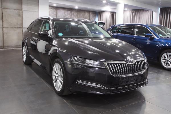 Škoda Superb 3 Combi Style 2.0 TDI 147kW DSG / Virtual cockpit / Matrix Led / ALU 18''