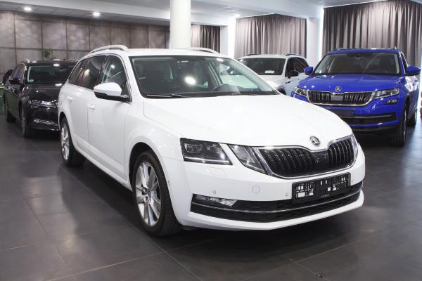 Škoda Octavia 3 Combi Style 2.0 TDI 110kW DSG / Webasto / ALU 17''