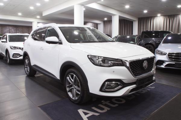 MG EHS PHEV Luxury 1.5 190kW AUT. / Virtual cockpit / ALU 18''