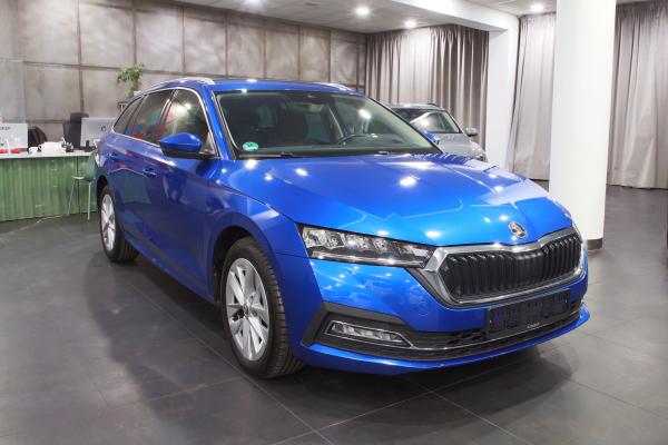 Škoda Octavia 4 Combi Style 2.0 TDI 110kW DSG / Virtual cockpit / ALU 17''+ zimní sada