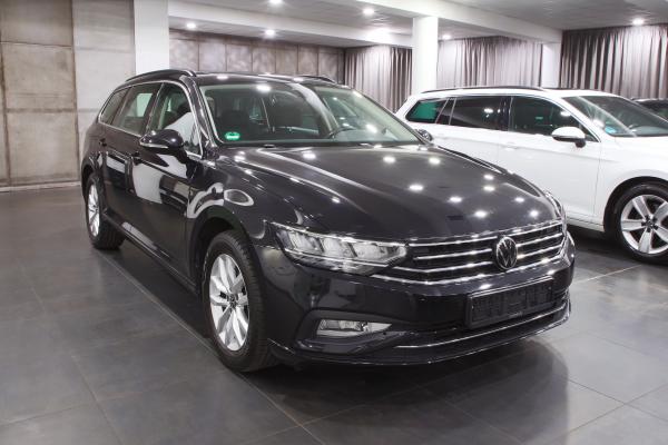 Volkswagen Passat B8 Variant Business 2.0 TDI 110kW DSG / Facelift 2020 / Virtual Cockpit / ALU 16''+ sada pneu