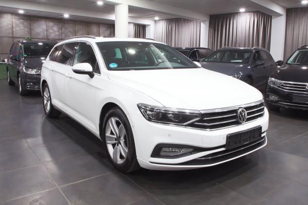 Volkswagen Passat B8 Variant 2.0 TDI 140kW DSG / Facelift 2020 / Matrix Led / Webasto / Virtual cockpit / ALU 17''