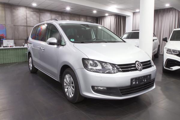 Volkswagen Sharan Comfortline 2.0 TDI 110kW DSG / ALU 16''+ zimní sada