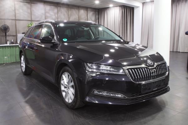 Škoda Superb 3 Combi Style 2.0 TDI 140kW DSG / Facelift / Matrix Led / ALU 17''