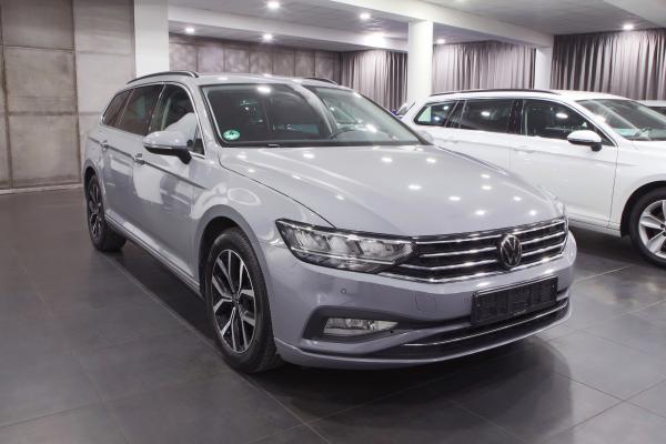 Volkswagen Passat B8 Variant Business 2.0 TDI 147kW DSG / Facelift 2020 / Webasto / ALU 17''+ zimní sada