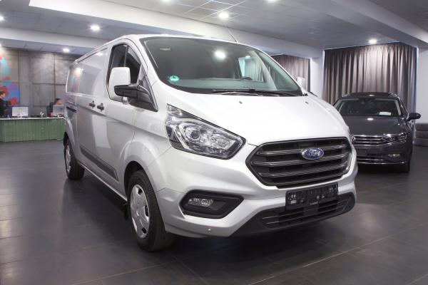 Ford Transit Custom 2.0 TDCi 77kW / Užitkové / 3- místa / + zimní sada kol
