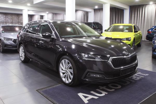 Škoda Octavia 4 Combi Style 2.0 TDI 110kW DSG / Virtual Cockpit / Matrix Led / ALU 18''+ zimní sada