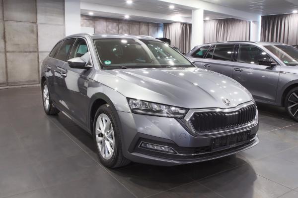Škoda Octavia 4 Combi Style 2.0 TDI 110kW DSG / Virtual Cockpit / ALU 17''+ zimní sada