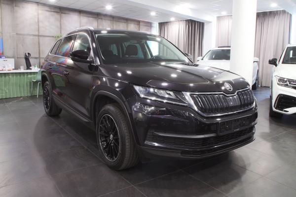 Škoda Kodiaq 2.0 TDI 140kW 4x4 DSG / 2x sada ALU 18''