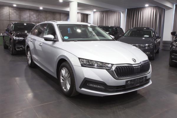 Škoda Octavia 4 Combi 2.0 TDI 110kW DSG / Virtual Cockpit / ALU 16''+ zimní sada