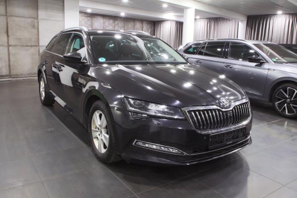 Škoda Superb 3 Combi Style 2.0 TDI 140kW 4x4 DSG / Facelift / Matrix Led / Virtual cockpit / ALU 17''