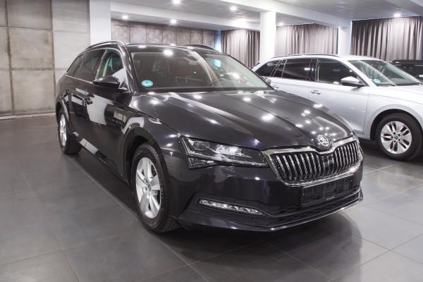 Škoda Superb 3 Combi 2.0 TDI 110kW DSG / Facelift / Matrix Led / Virtual Cockpit / ALU 16''