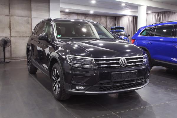 Volkswagen Tiguan Allspace Comfortline 4Motion 2.0 TDI 140kW 4x4 DSG / Virtual cockpit / ALU 17''+  Pneu