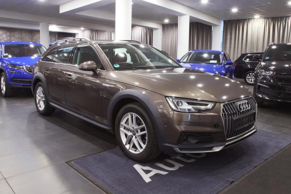 Audi A4 Allroad 4x4 quattro 3.0 TDI 200kW / ALU 17''