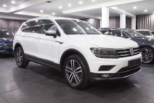 Volkswagen Tiguan Allspace Highline 4Motion 2.0 TDI 147kW 4x4 DSG / Virtual Cockpit / ALU 19''