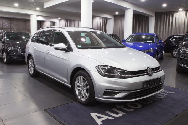 Volkswagen Golf 7 Variant Comfortline 2.0 TDI 110kW DSG / 2x sada ALU 16''