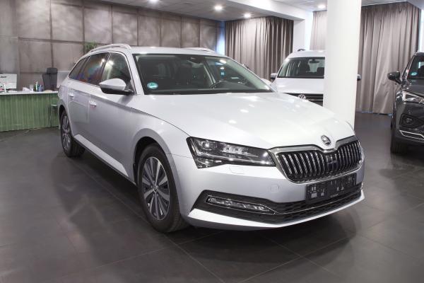 Škoda Superb 3 Combi Style 2.0 TDI 110kW DSG / Virtual cockpit / ALU 17''