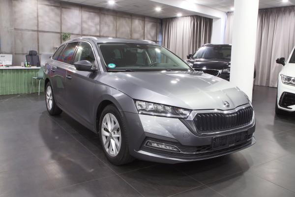 Škoda Octavia 4 Combi Style 2.0 TDI 110kW DSG / Virtual Cockpit / ALU 17''