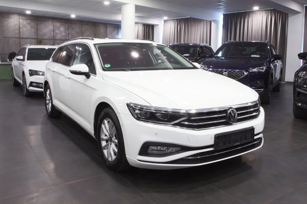 Volkswagen Passat B8 Variant 2.0 TDI 110kW Man / Facelift / Virtual Cockpit / 2x sada ALU 16''