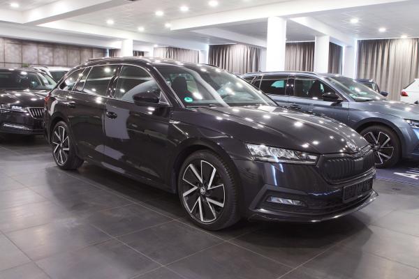 Škoda Octavia 4 Combi Sportline 2.0 TDI 110kW DSG / Virtual Cockpit / Matrix Led / 2x sada ALU 18''